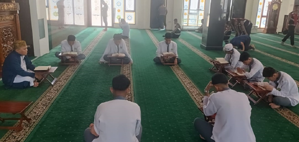 Polda Sumsel Ajak Personel dan Pelajar Tadarus