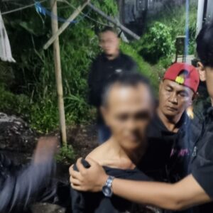 Ancam Warga Gunakan Kampak, Polres Sukabumi Tangkap Pria Diduga Lakukan Asusila di Angkot