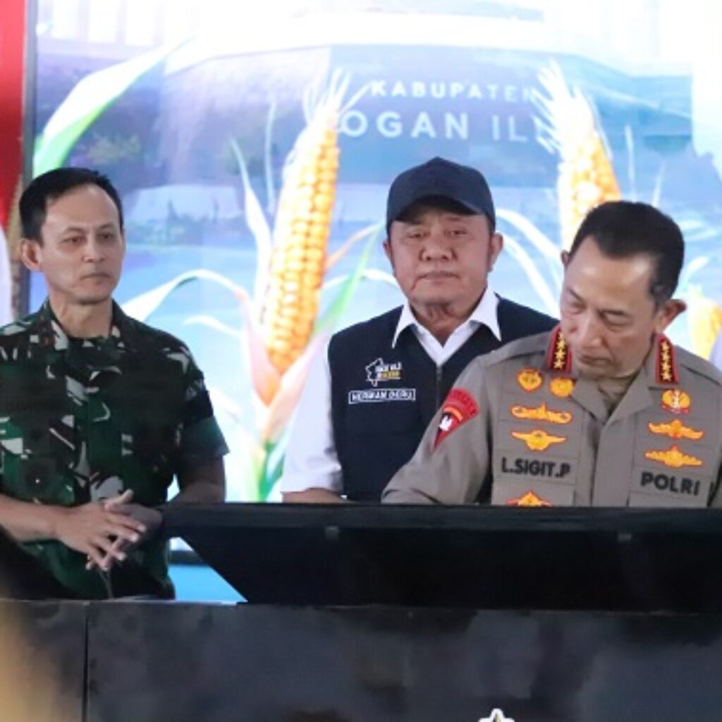 Program Ketahanan Pangan Nasional, Kapolri Bersama Pangdam II/Sriwijaya Tanam Jagung Serentak di Ogan Ilir