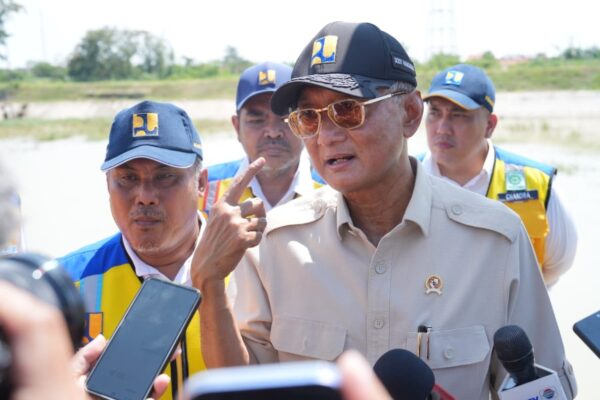 Respons Cepat Banjir Brebes, Menteri PU Dody Hanggodo Nyetir Sendiri ke Lokasi dan Perintahkan Normalisasi Muara