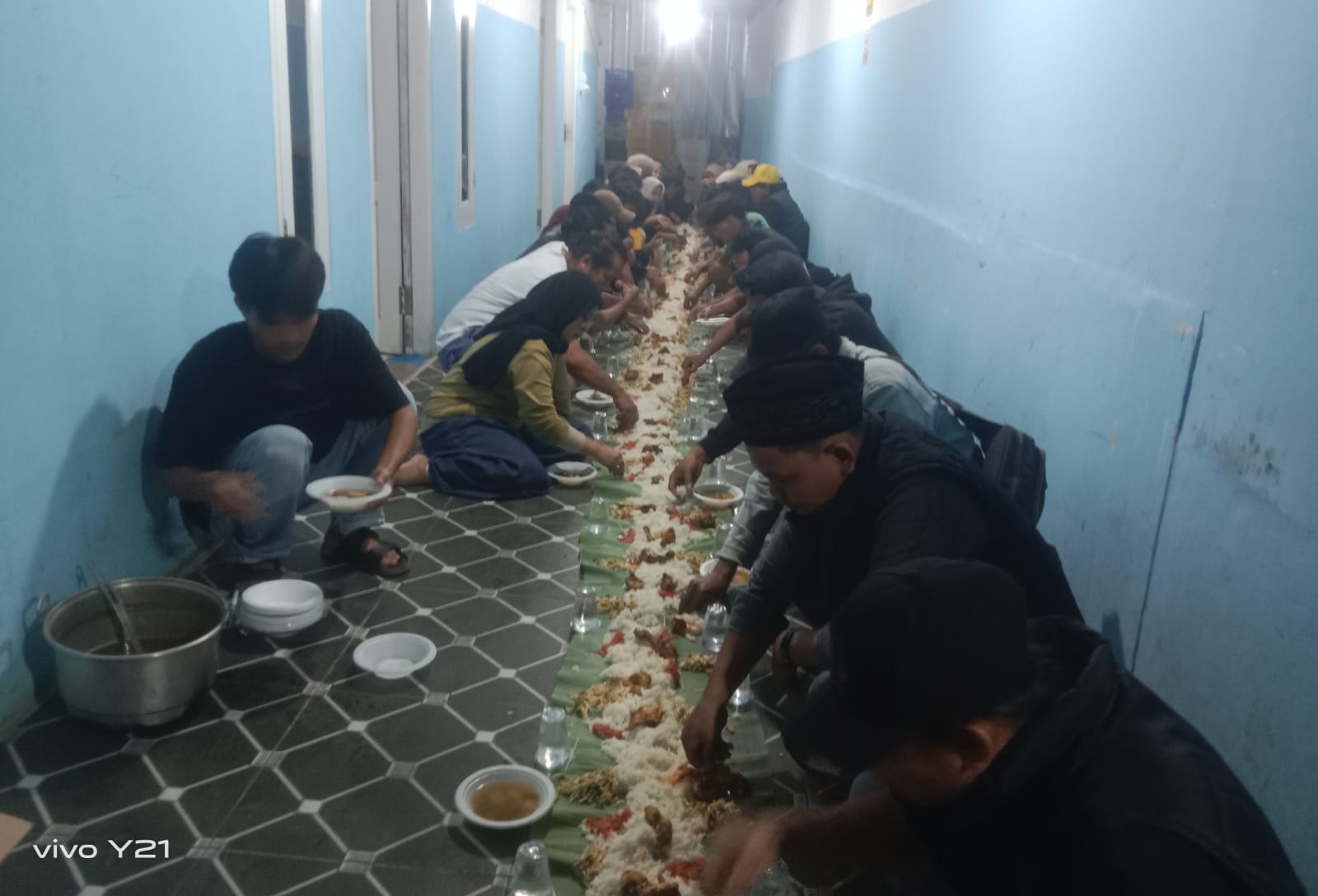 SPPG Umi Kaisar Menes Yayasan Daar El Mustadh’afin Gelar Bukber