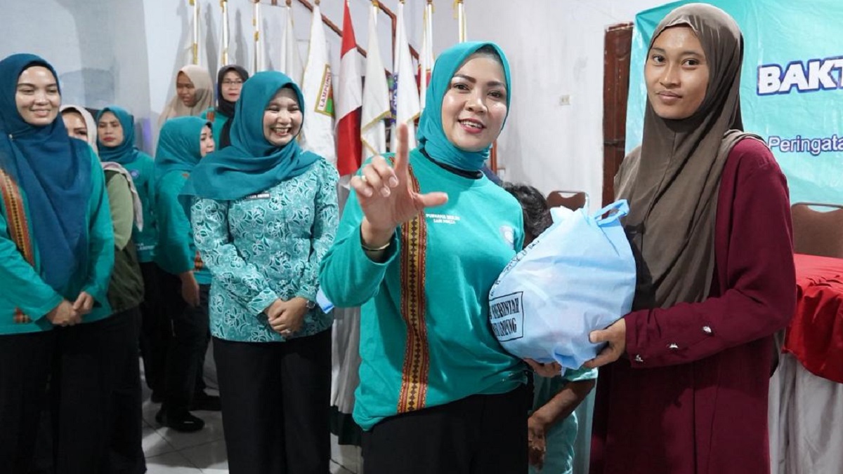 TP PKK Lampung Salurkan Ratusan Paket Sembako