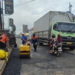 kondisi jembatan sitanggal brebes dengan retakan pascabanjir.