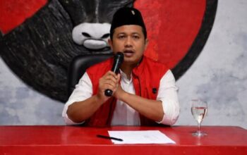 Ketua PDIP Lebak Junaedi Ibnu Jarta saat memberikan pernyataan.