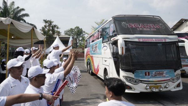 PTPN IV PalmCo berangkatkan peserta mudik gratis Idul Fitri 2026