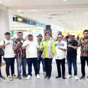 Tiba di Medan, Anggota DPD RI Maya Rumantir Disambut Hangat Laskar Merah Putih Sumut