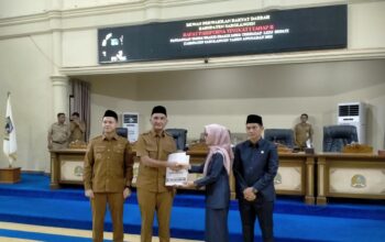 DPRD Sarolangun Gelar Paripurna