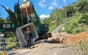 Jalan Penghubung 3 Kecamatan di Lebak Putus