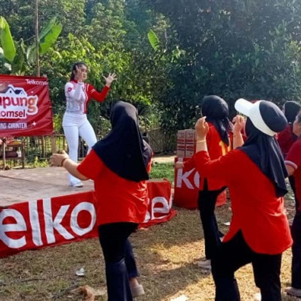 Kampung Telkomsel Hadir di Lebak, Dorong Gaya Hidup Sehat dan Kebersamaan Warga
