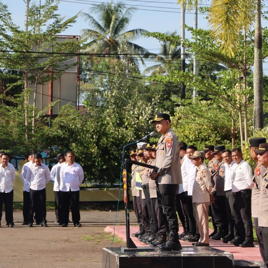 Pimpin Apel Pagi, Kapolres Ketapang Tekankan Niat Tulus Mengabdi dan Disiplin SOP bagi Anggota