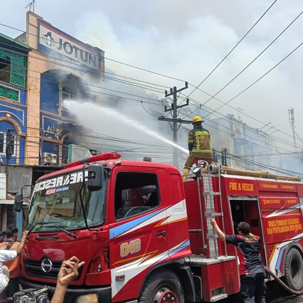 Kebakaran di Marelan, Pelabuhan Belawan dan Polsek Medan Labuhan Amankan Lokasi dan Selidiki Penyebab Api