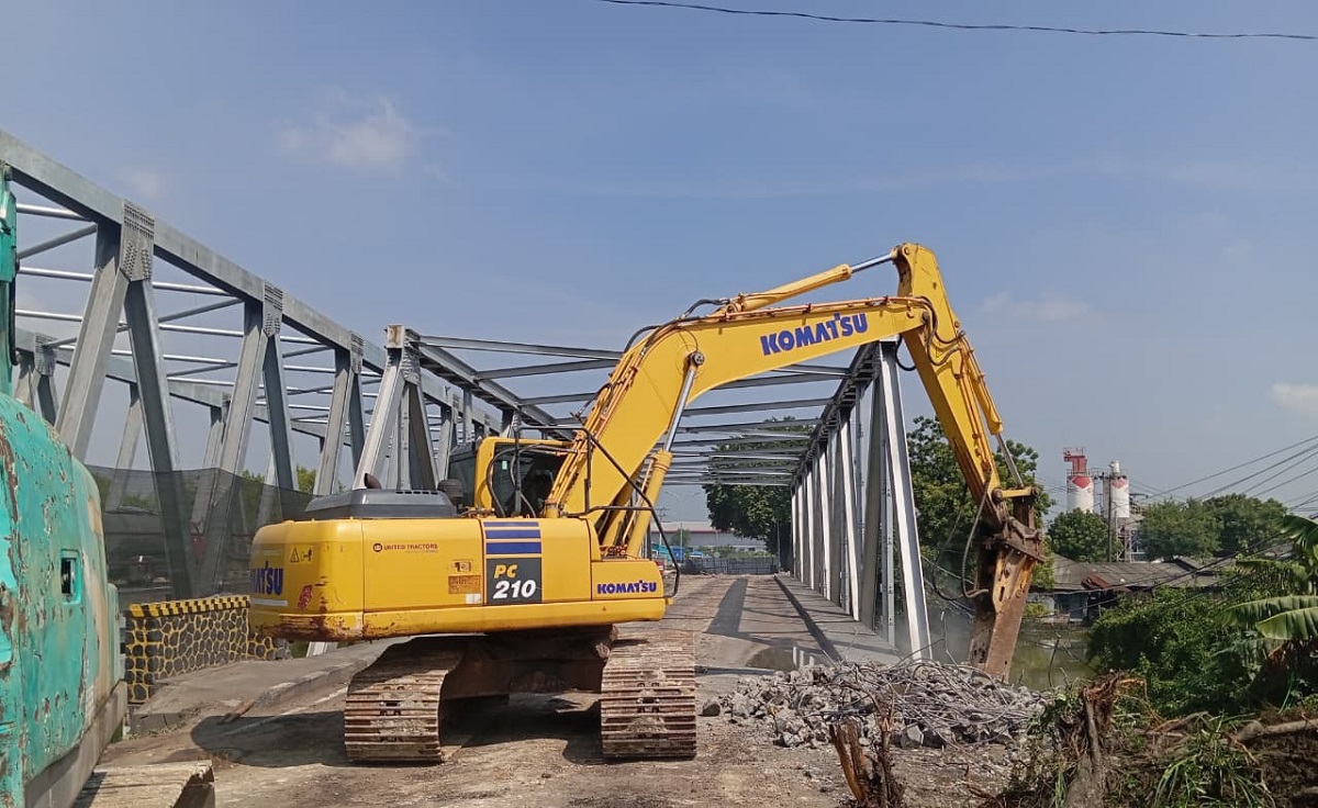 Kementerian PU Ganti Jembatan Manyar Lama
