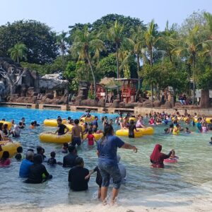 Libur Akhir Pekan, Atlantis Ancol Diserbu Ribuan Pengunjung, Ini Deretan Wahana Favorit yang Wajib Dicoba