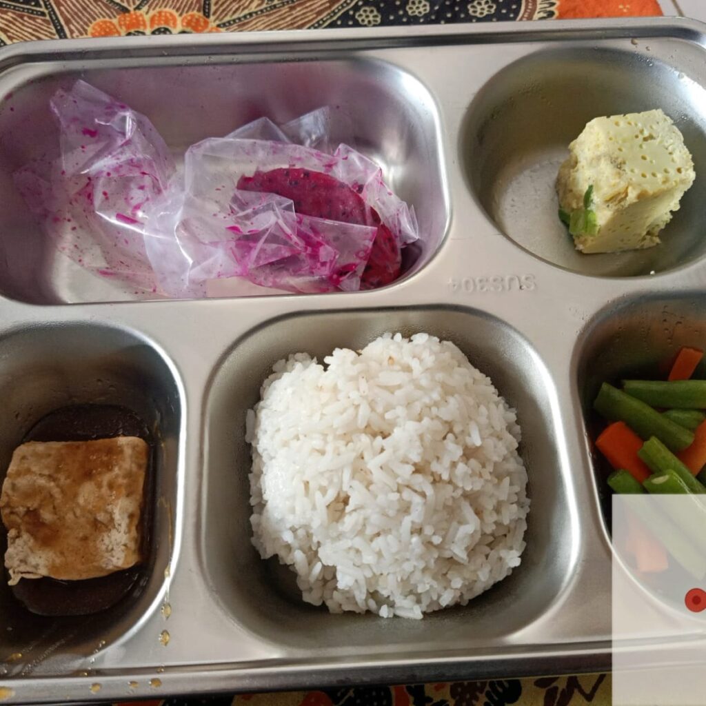 Menu MBG di Lebak Disorot, Guru dan Orangtua Keluhkan Kualitas Makanan Siswa: “Hanya Ompreng yang Layak”