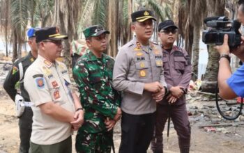 Operasi Gabungan TNI-Polri Bongkar 56 Sumur Minyak Ilegal dan Amakan 7 Pekerja