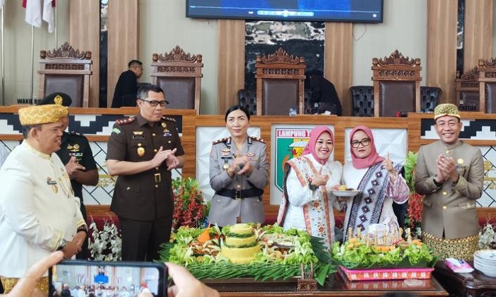 Paripurna HUT ke-27 Lampung Timur