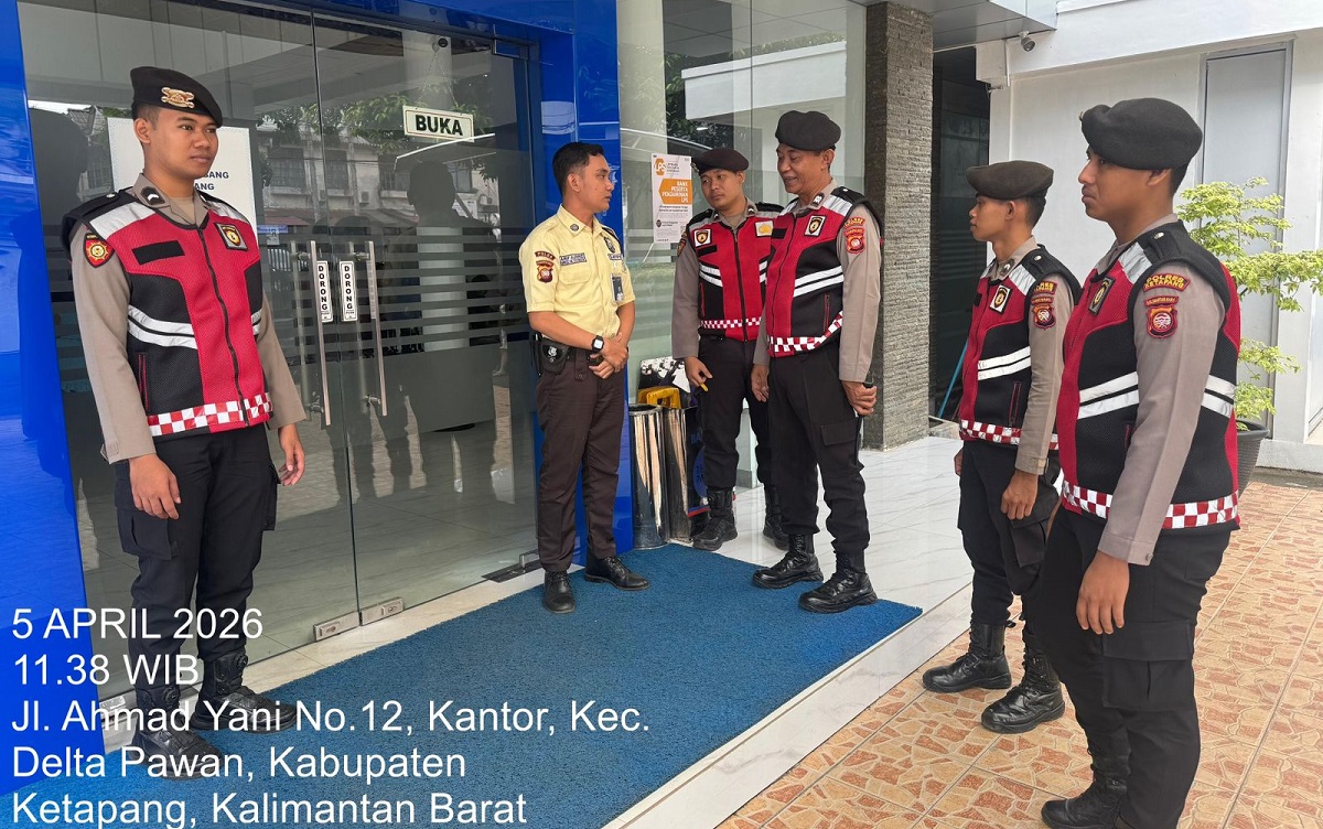 Patroli Samapta Polres Ketapang Sasar Bank hingga Permukiman