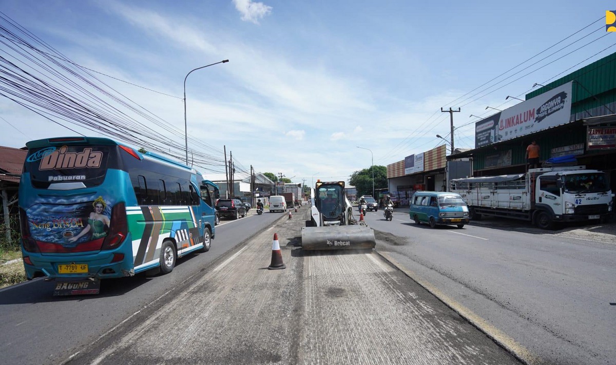 Penanganan Jalan Berlubang di Pantura Jawa