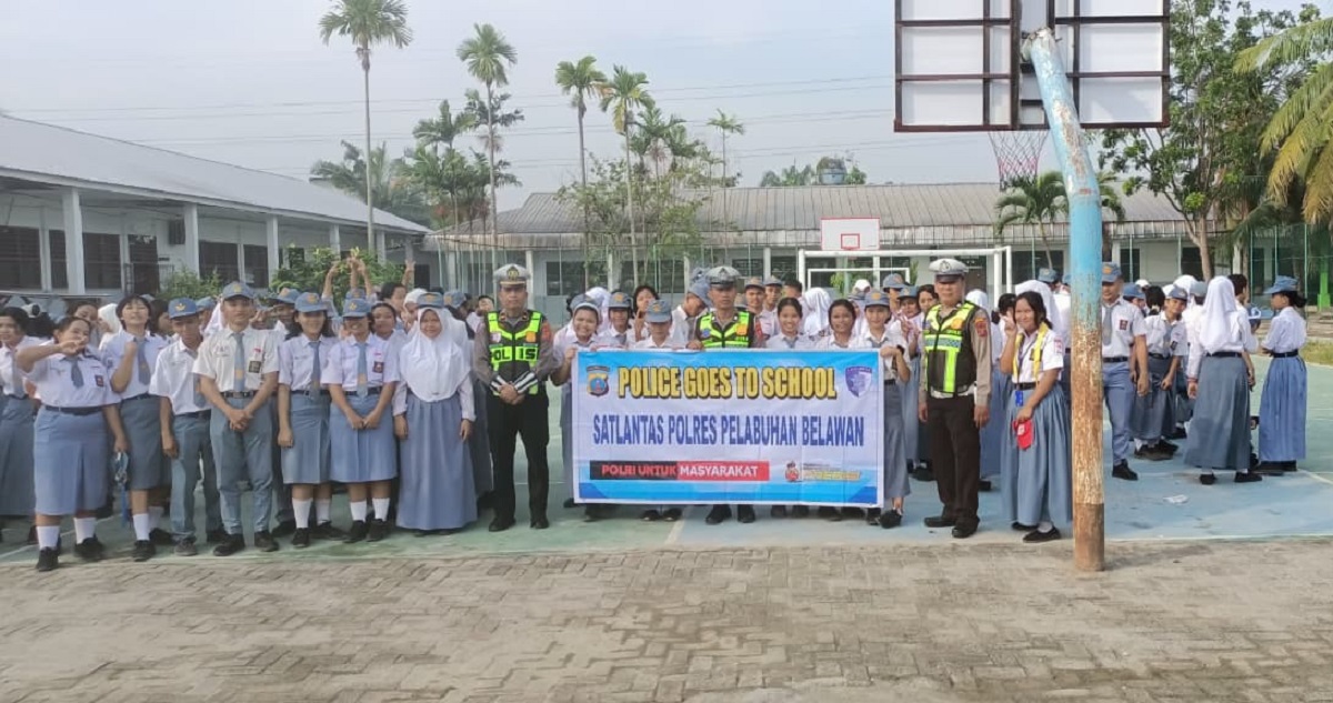 Sat Lantas Belawan Edukasi Siswa SMA Negeri 9 Tertib Berlalu Lintas