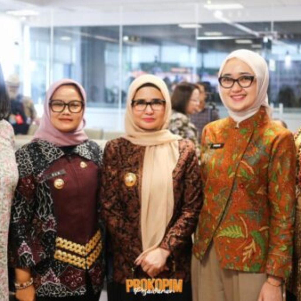 Dana Bergulir Kehutanan Pesawaran Diperkuat, Bupati Teken Kerja Sama dengan BPDLH