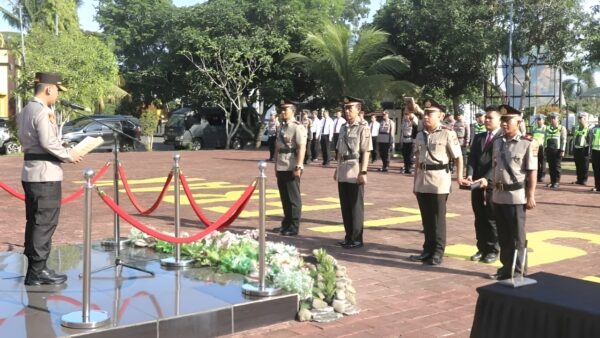 Kapolres Lebak memimpin upacara serah terima jabatan pejabat strategis di lingkungan Polres Lebak.