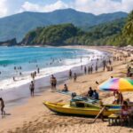 Panorama pantai di Palabuhanratu Sukabumi sebagai destinasi wisata unggulan.