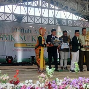 103 Siswa SMK NU Kedungtuban Blora Resmi Lulus, Momen Haru Sungkem hingga Pesan Hadapi Era Teknologi