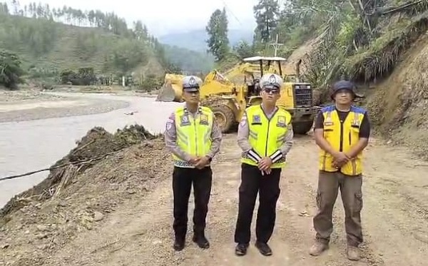 Akses Lokop–Pining Aceh Putus Akibat Longsor dan Abrasi