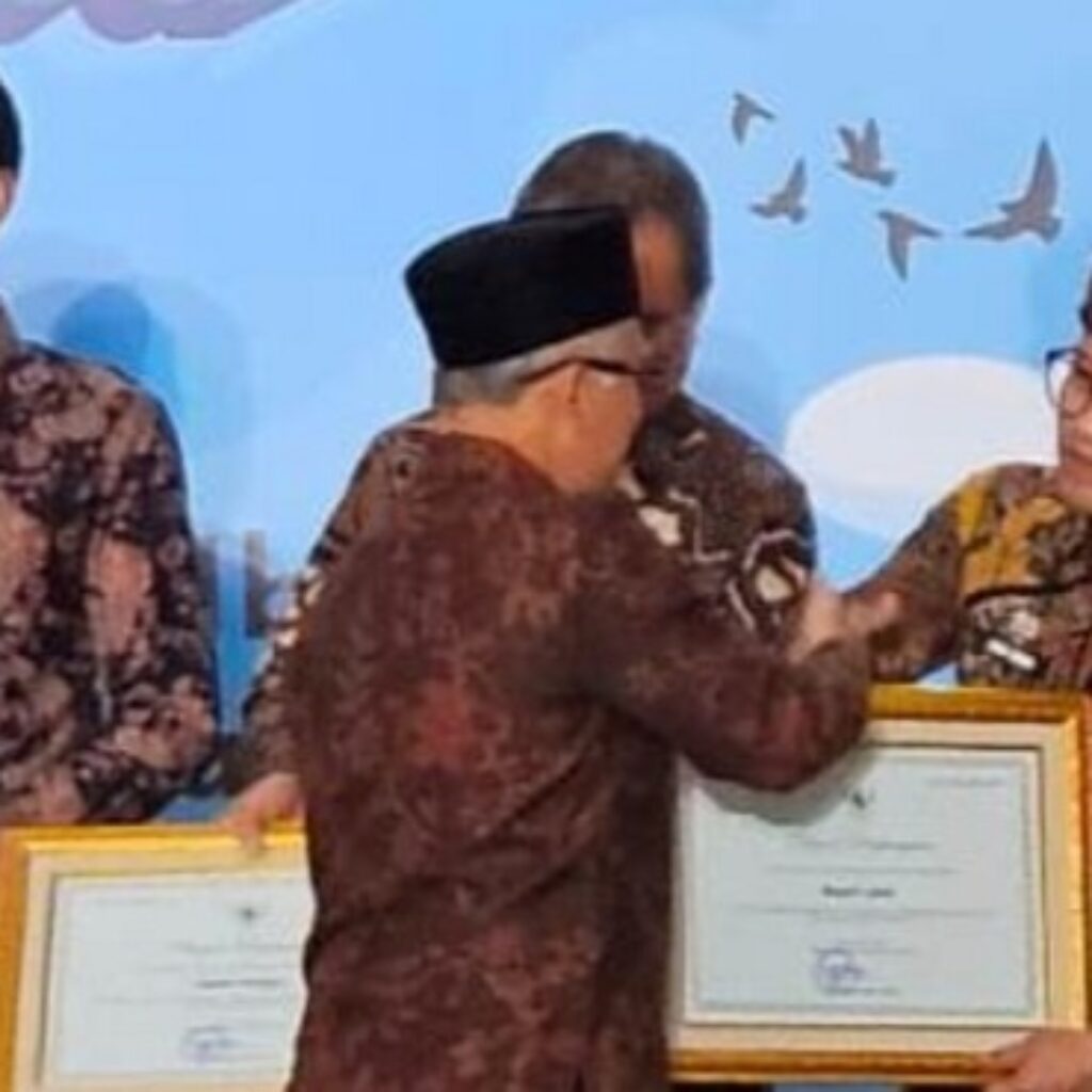 Bupati Lebak Raih Penghargaan Kemendikdasmen atas Keberhasilan Revitalisasi Bahasa Daerah 2025