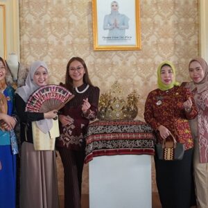 HUT REI ke-54 di Lampung, Ratusan Peserta Serbu Dekranasda dan Borong Produk UMKM Lokal