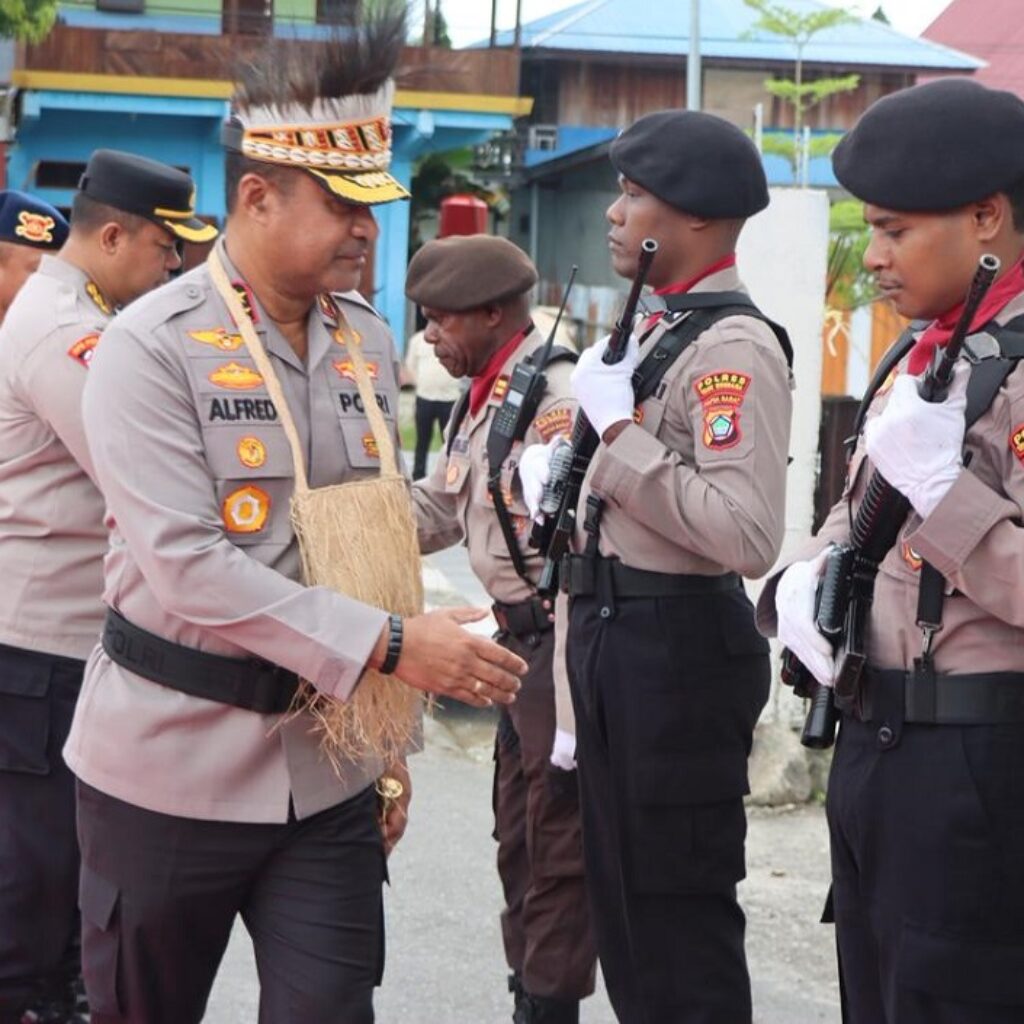 Kapolda Papua Barat Kunjungi Polres Teluk Wondama, Tekankan Soliditas Personel dan Pengamanan Pleno XIX Dewan Adat Papua 2026
