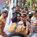 Kapolres Ketapang Pimpin Pengamanan Audiensi Serikat Buruh di DPRD, Aksi Berlangsung Aman dan Humanis