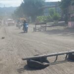 Keluhkan Debu Proyek Jalan Lintas Provinsi di Meukek, Aktivitas dan Kesehatan Warga Aceh Selatan Terganggu