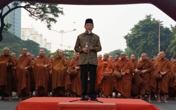 Menag Nasaruddin Umar Resmi Buka Gema Waisak Piṇḍapāta Nasional