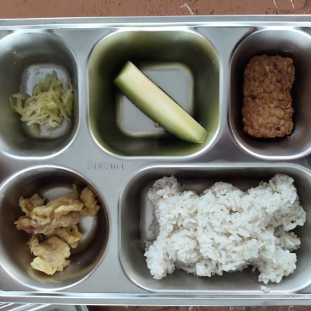 Menu Makan Bergizi Gratis di SDN 1 Karoya Dikeluhkan, Guru dan Orangtua Soroti Kualitas Gizi
