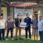 PTPN IV PalmCo Pasang PLTS di Gereja Katolik Kalbar