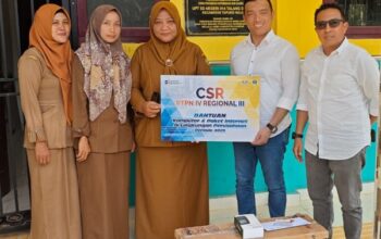 PTPN IV PalmCo Salurkan Bantuan Komputer ke Sekolah Pelosok