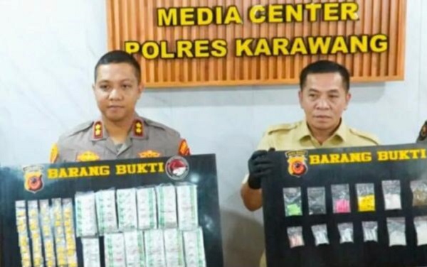 Polres Karawang Bekuk Kurir Narkoba Lintas Wilayah