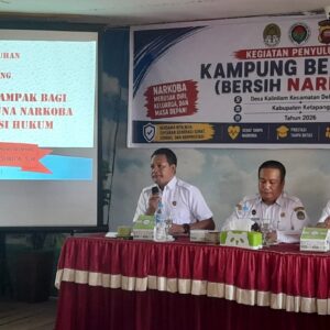 Polres Ketapang Gencarkan Kampung Bersinar di Desa Kalinilam, Edukasi Bahaya Narkoba Sasar Generasi Muda