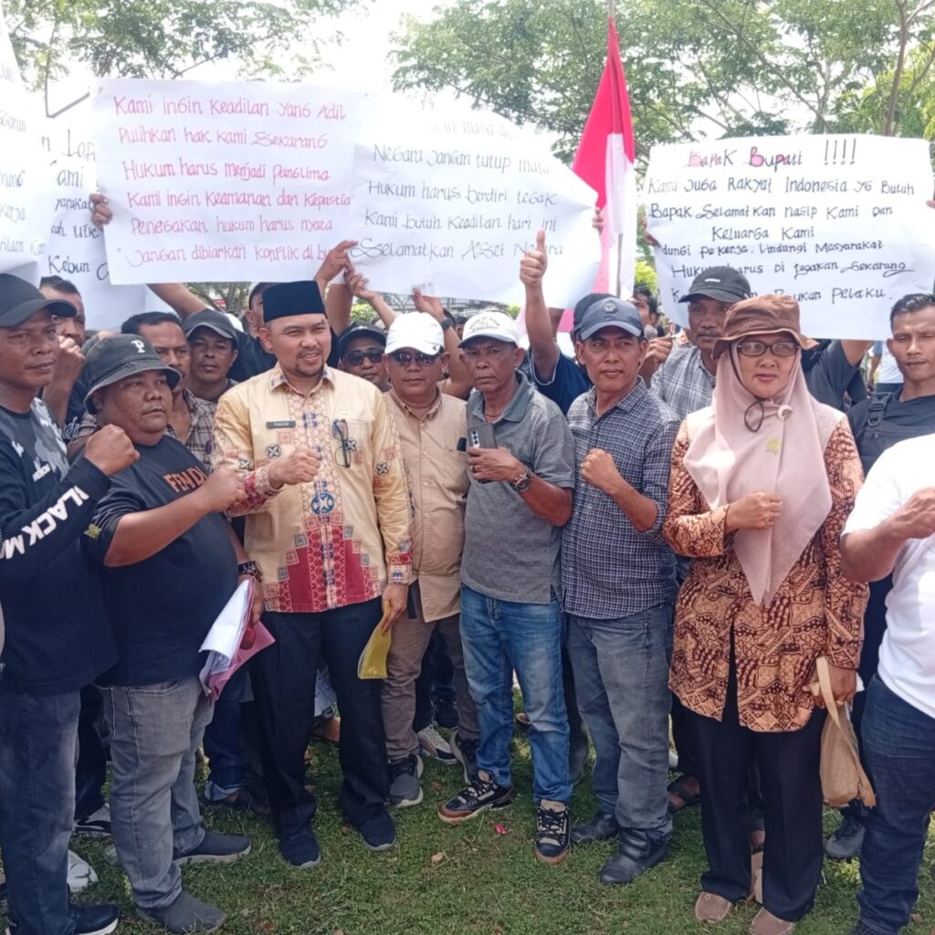 Ratusan Pekerja PTPN IV Cot Girek Datangi Kantor Bupati Aceh Utara, Minta Kepastian Sengketa Lahan