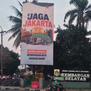 Reklame di Lahan Fasum Pasar Puri Disorot, Warga Pertanyakan Legalitas dan Pengawasan Pemprov DKI
