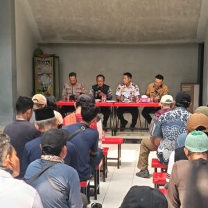 Dukung Instruksi Gubernur DKI, Terminal Kalideres Intensifkan Sosialisasi Pilah Sampah kepada Pedagang