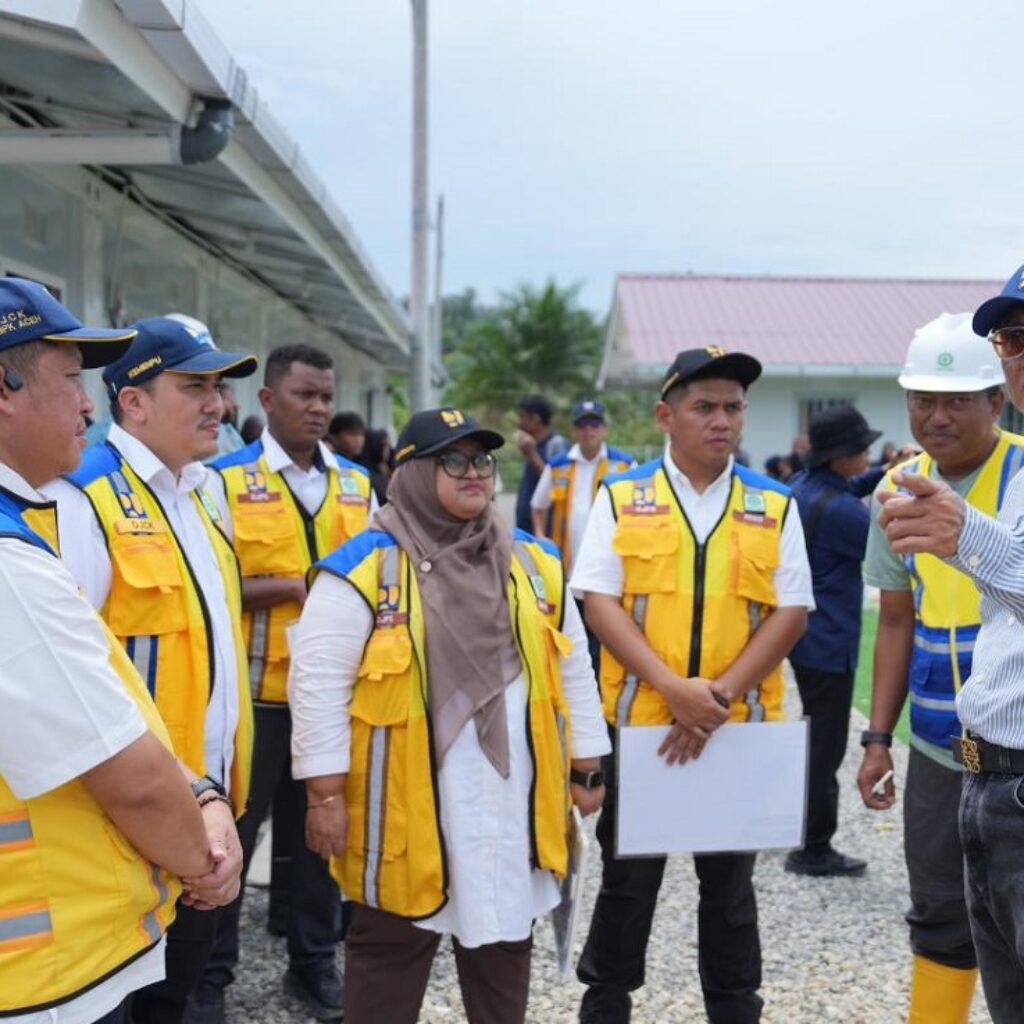 Tinjau Hunian Pascabencana di Aceh Tamiang, Menteri PU Dody Pastikan Warga Tempati Rumah Aman dan Layak