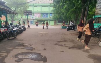 Viral Pengaspalan Ponpes Asshiddiqiyah 2