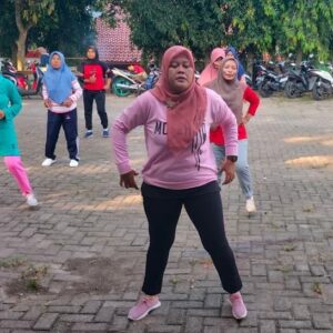 Warga Desa Galuk Blora Rutin Kerja Bakti dan Senam Sehat, Cegah DBD dan Perkuat Gotong Royong