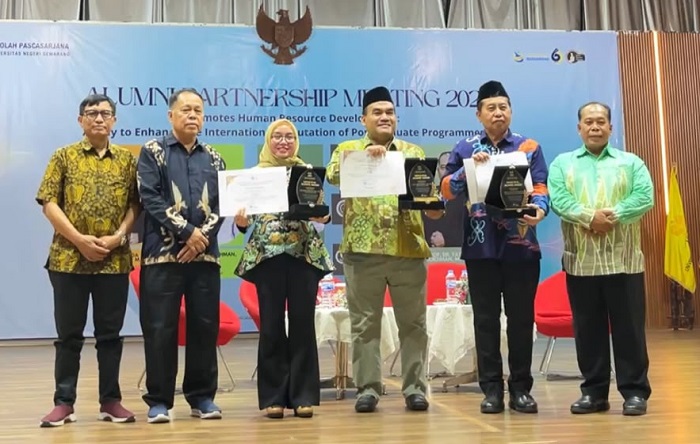 Bupati Blora dan Irjen Pol Susilo Raih Impactful UNNES Alumni Award 2026