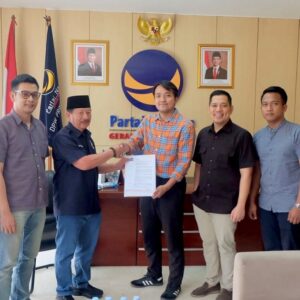DPW NasDem Lampung Resmi Serahkan SK Bahu, Rian Ali Akbar Pimpin Badan Advokasi Hukum