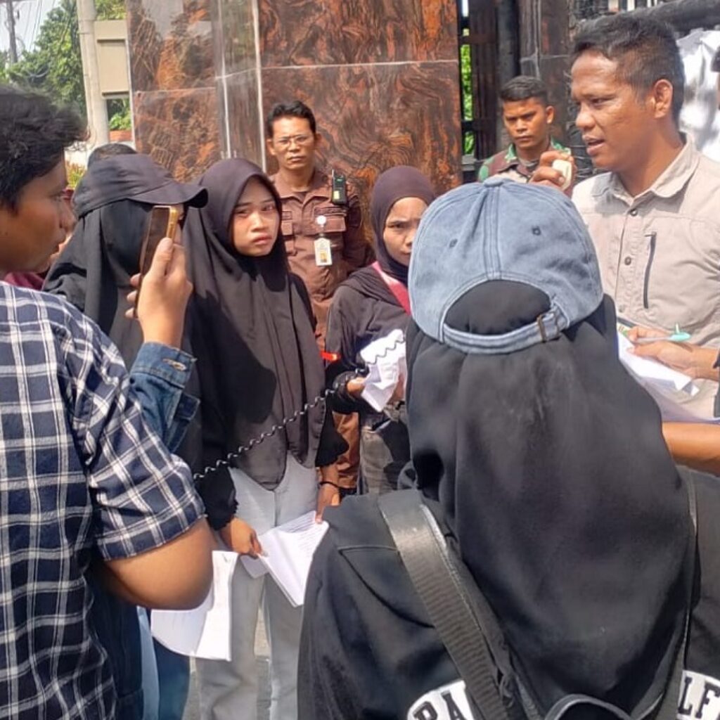 Gelar Aksi di Kejati Sumut, Mahasiswa Minta Dugaan Pembelian Eks Rumah Singgah Covid-19 Diusut