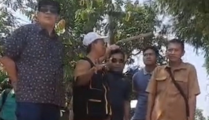 Jalan Ambles Sedalam 10 Meter Belum Tertangani