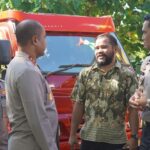 Kapolda Papua Barat Serahkan Bantuan Air Bersih bagi Jemaat dan Warga Manokwari Jelang Hari Bhayangkara ke-80